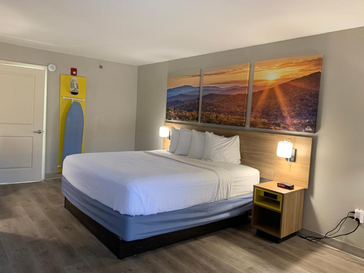Days Inn By Wyndham Atlanta Stone Mountain Exteriör bild
