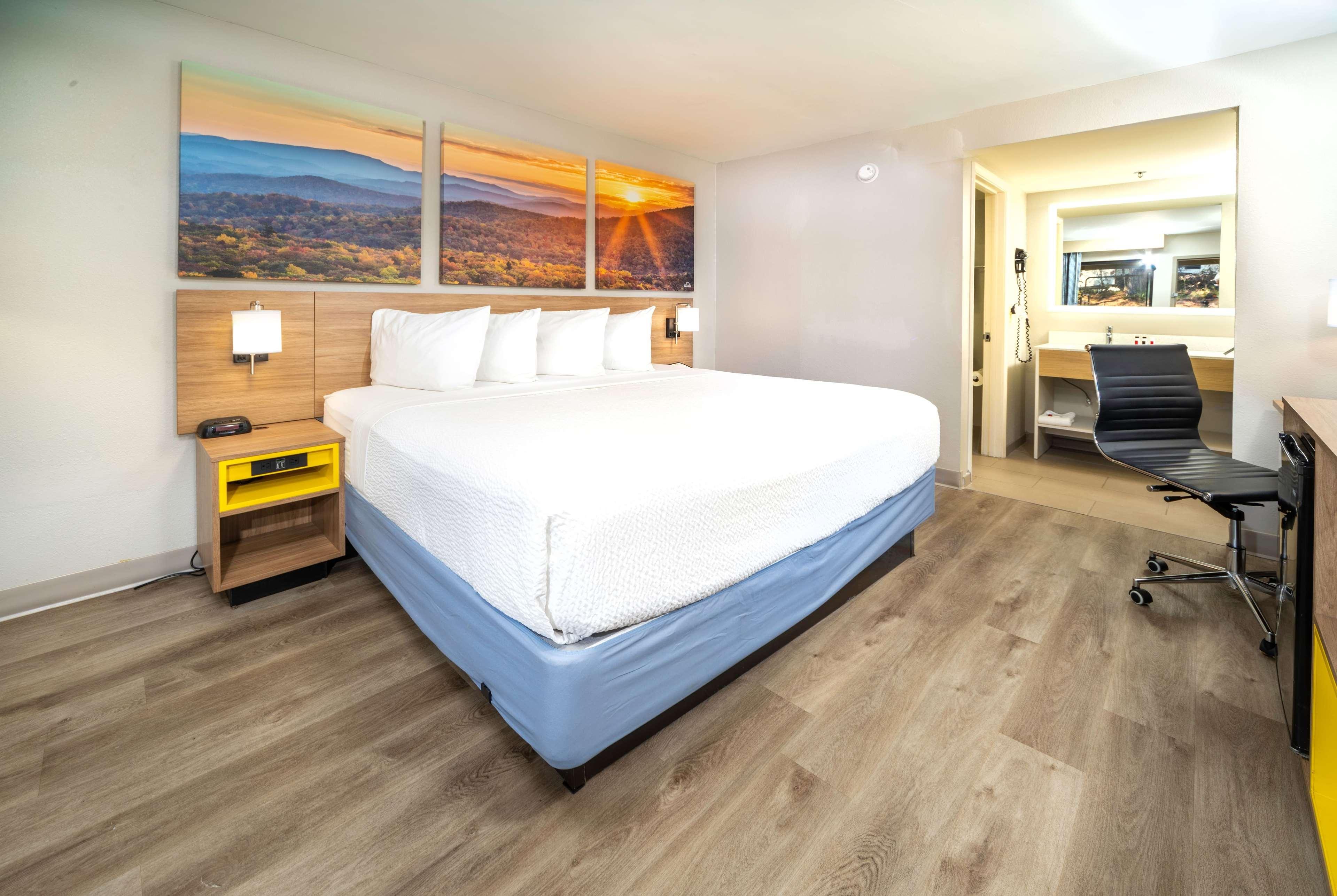 Days Inn By Wyndham Atlanta Stone Mountain Exteriör bild