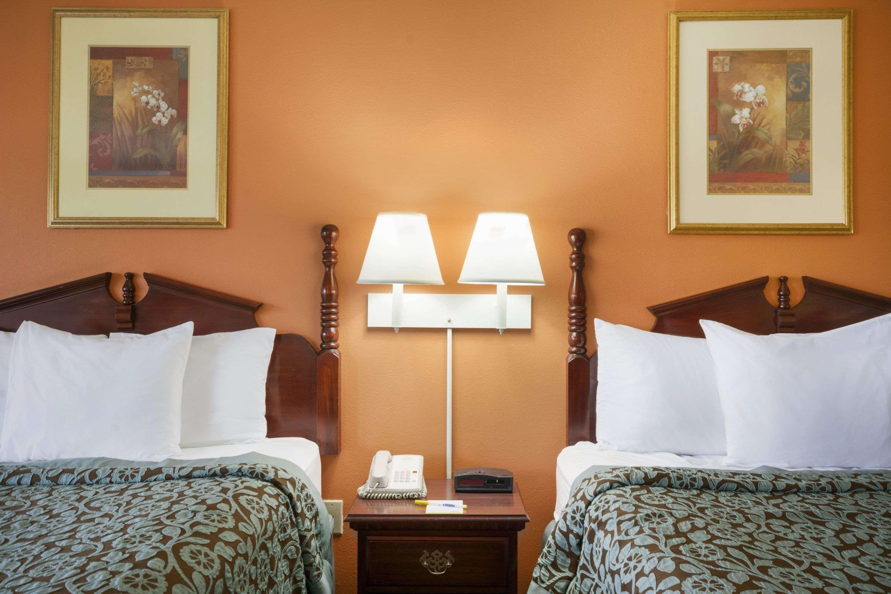 Days Inn By Wyndham Atlanta Stone Mountain Exteriör bild