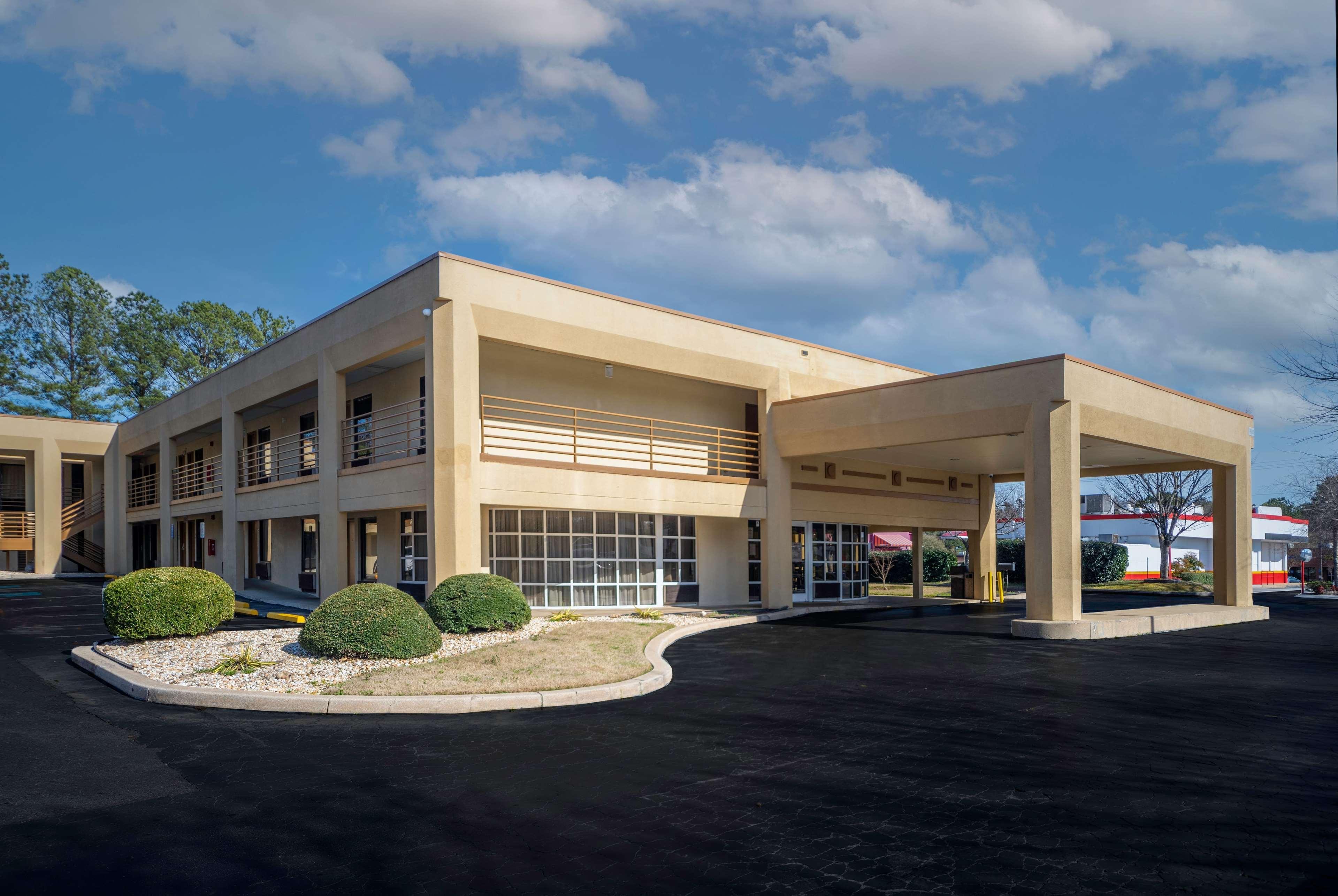 Days Inn By Wyndham Atlanta Stone Mountain Exteriör bild